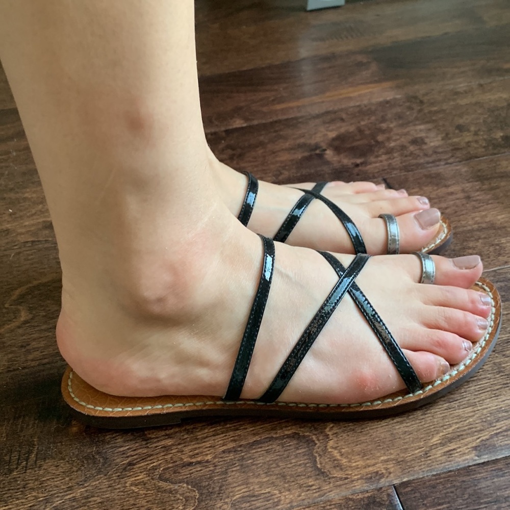 NIB LOFT Black/Gunmetal Galia Strappy Toe Ring Sandals Size 7